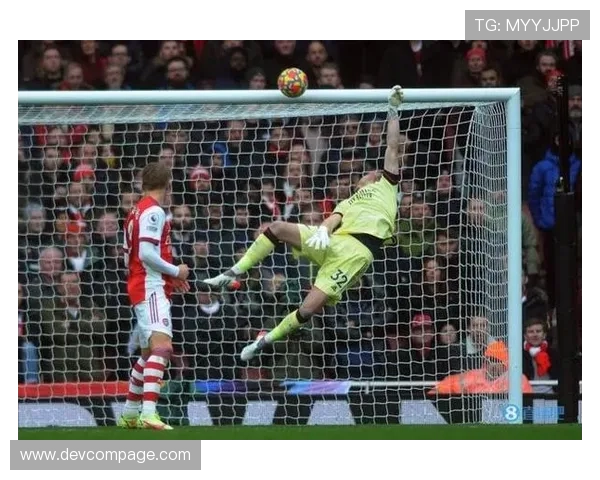 拉姆斯代尔精彩扑救获英超月度奖 拉姆斯代尔精彩扑救获英超月度奖